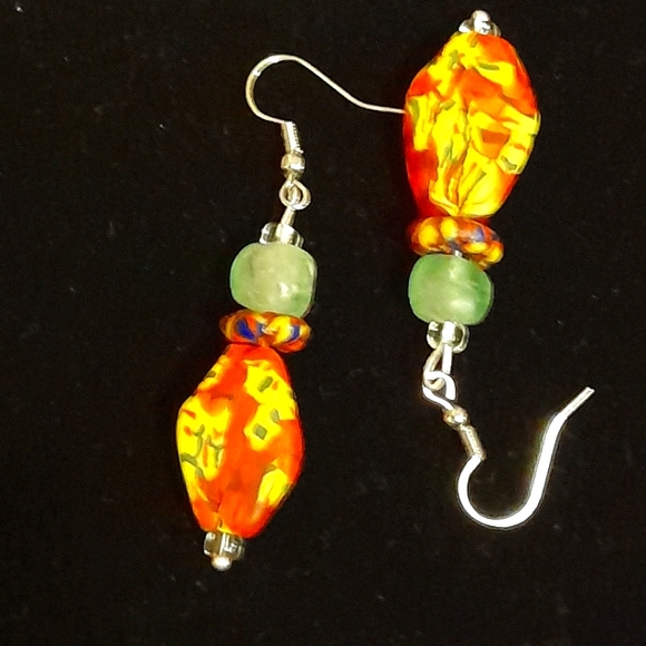 Sold!New Handmade glass beaded Orange dangle earrings - Picture 2 of 5